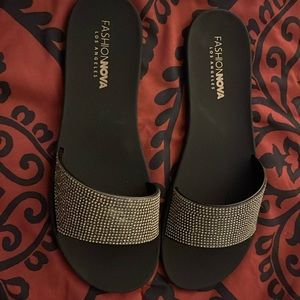 Women black glitter flats, size 10. Purchased from Fashionnova.